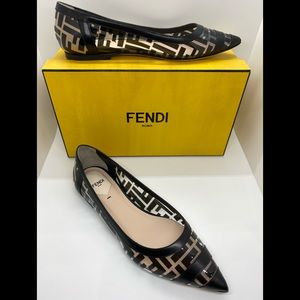 🖤Fendi Logo Flats🖤